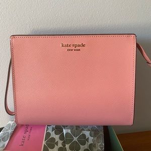 Kate Spade Spencer Guesseted Wristlet. NWOTs.